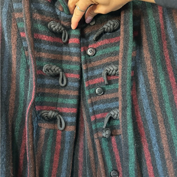 Vintage 100% wool cape with large hood! - Picture 6 of 7